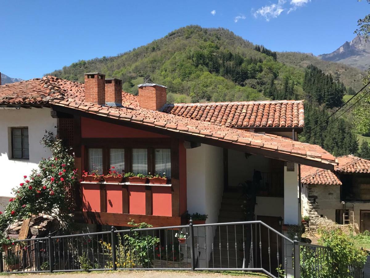 Apartamentos Rurales Los Nogales Cosgaya Buitenkant foto